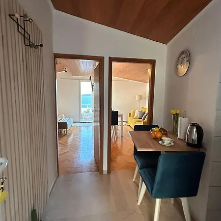 Apartments Emilija Brela Exterior photo